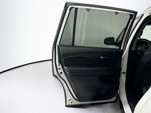 Used 2021 Honda Pilot Touring image 27