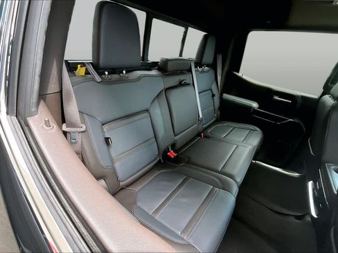 Used 2019 GMC Sierra 1500 Denali w/ Technology Package AWD/4WD image 19