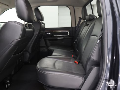 Used 2016 RAM 1500 Laramie w/ Convenience Group AWD/4WD image 9