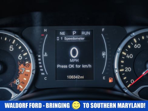 Used 2017 Jeep Renegade Latitude w/ Cold Weather Group image 40