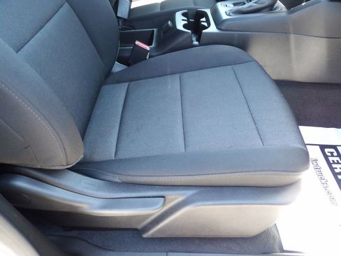Used 2023 Chevrolet Colorado W/T RWD image 41