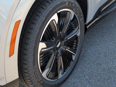 New 2025 Cadillac Escalade IQ Sport 1 image 36