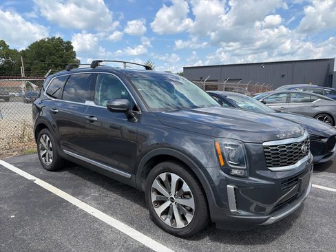 Used 2021 Kia Telluride S AWD/4WD image 3