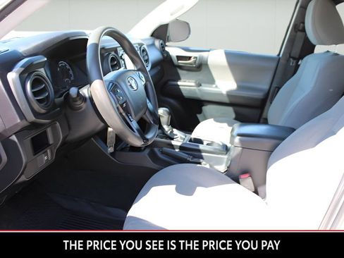 Used 2018 Toyota Tacoma SR w/ SR Convenience Package AWD/4WD image 9
