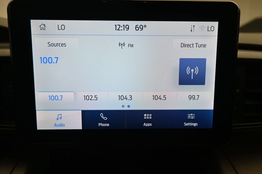 Used 2023 Ford Explorer XLT AWD/4WD image 20