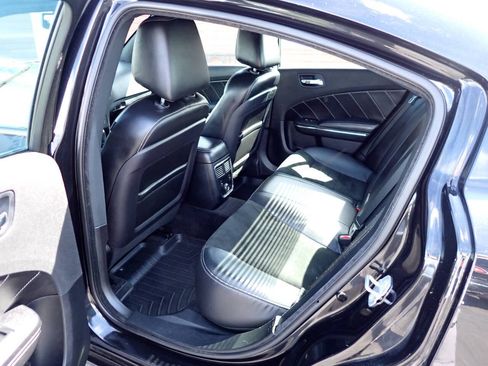 Used 2011 Dodge Charger R/T RWD image 8