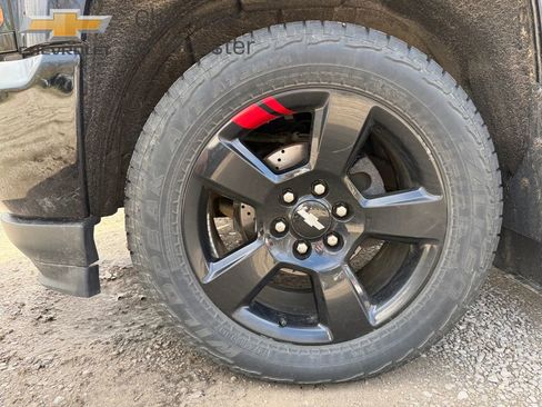 Used 2017 Chevrolet Silverado 1500 LT w/ Redline Edition image 9