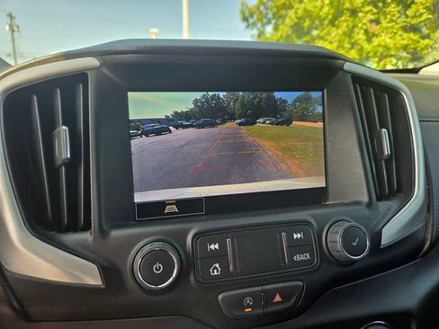 Used 2023 GMC Terrain SLT AWD/4WD image 12