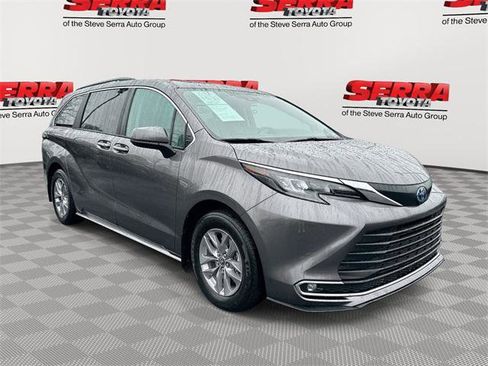Certified 2024 Toyota Sienna XLE w/ XLE Plus Package image 1