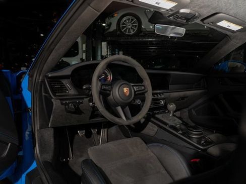 Used 2022 Porsche 911 GT3 RWD image 32