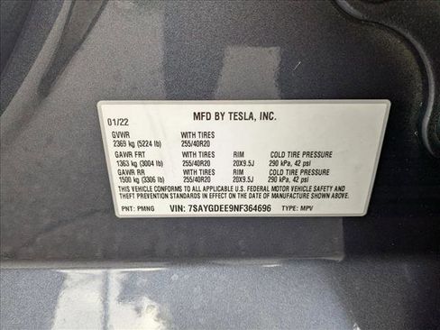 Used 2022 Tesla Model Y Long Range image 21
