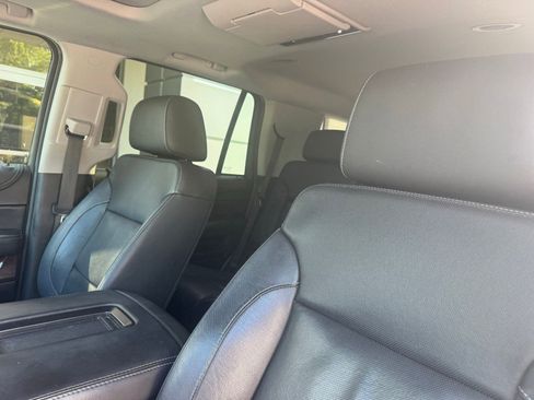 Used 2018 GMC Yukon SLT w/ Open Road Package AWD/4WD image 18