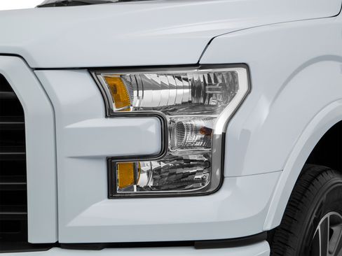 Used 2017 Ford F150 XLT w/ Equipment Group 302A Luxury AWD/4WD image 48