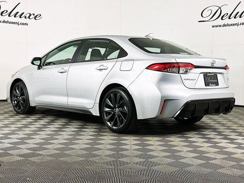 Used 2026 Toyota Corolla SE image 4