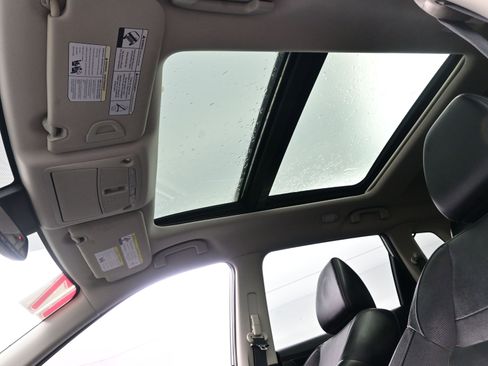 Used 2017 Nissan Rogue SL w/ SL Premium Package image 18