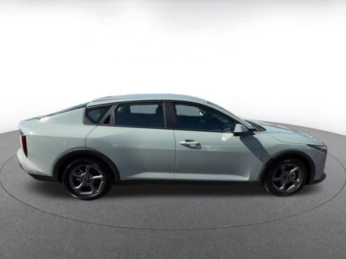Used 2025 Kia K4 FWD image 16