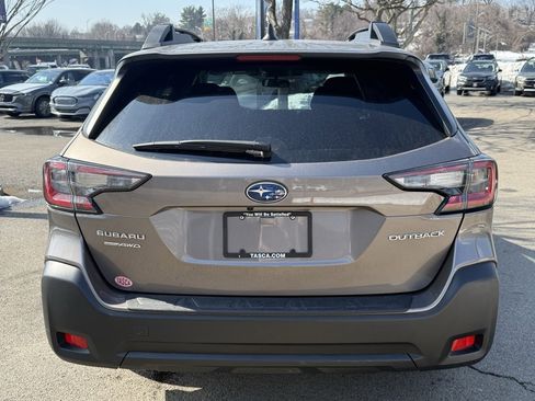 Used 2024 Subaru Outback Premium image 6