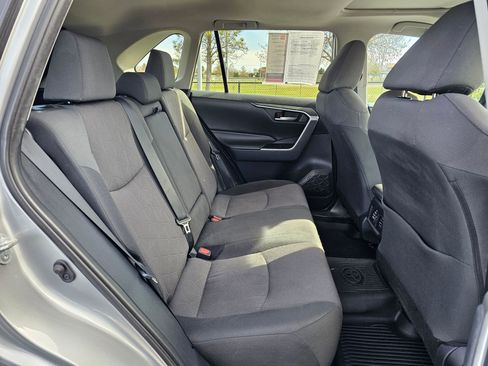 Used 2019 Toyota RAV4 XLE image 12