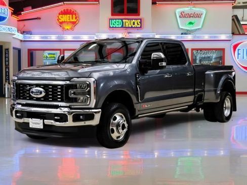 Used 2024 Ford F350 Lariat w/ Lariat Ultimate Package AWD/4WD image 2