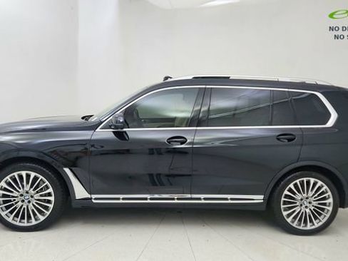 Used 2024 BMW X7 xDrive40i w/ Parking Assistance Package AWD/4WD image 3