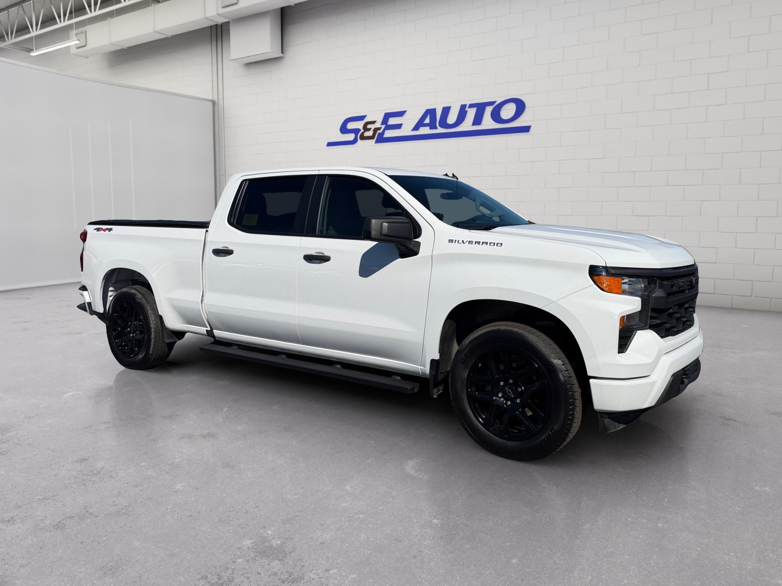 Used 2024 Chevrolet Silverado 1500 Custom AWD/4WD image 6