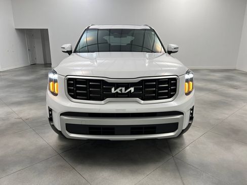 Used 2025 Kia Telluride S image 2