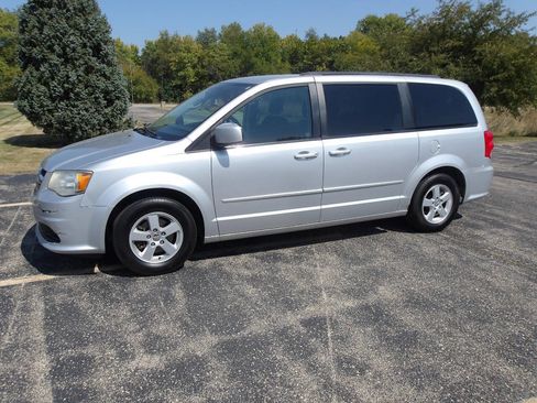 Used 2012 Dodge Grand Caravan SXT w/ Entertainment Group 1 image 1