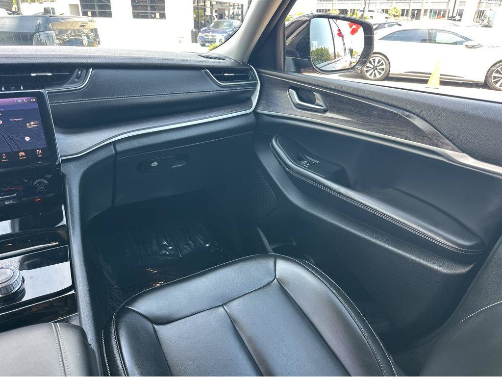 Used 2023 Jeep Grand Cherokee L Limited RWD image 18