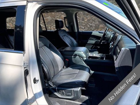 Used 2019 Ford Expedition Platinum AWD/4WD image 7