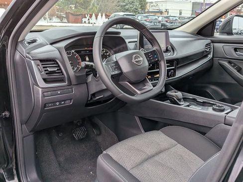 Used 2026 Nissan Rogue SV w/ Cold Weather Package image 10