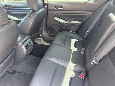 Used 2019 Nissan Altima 2.5 SL FWD image 30