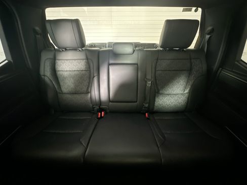 Used 2025 Toyota Tundra Limited AWD/4WD image 30