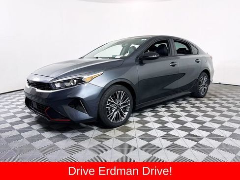 Used 2024 Kia Forte GT-Line FWD image 3