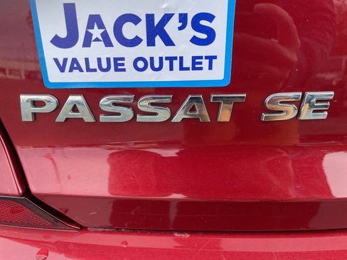 Used 2018 Volkswagen Passat 2.0T SE image 6