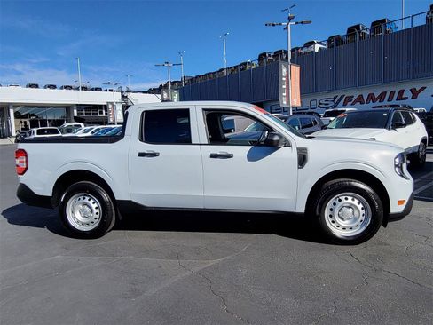 Used 2025 Ford Maverick XL w/ Equipment Group 102A image 26