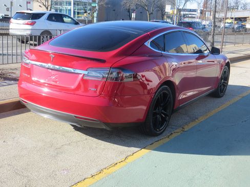 Used 2013 Tesla Model S Performance image 20
