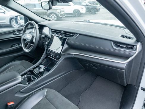 Certified 2023 Jeep Grand Cherokee L Laredo image 38