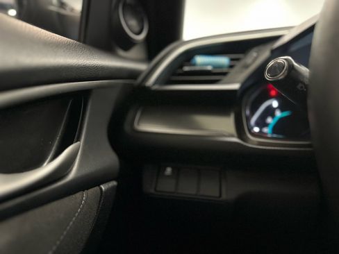 Used 2018 Honda Civic EX image 22