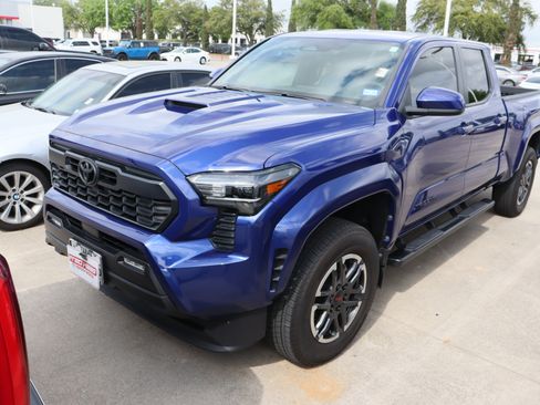 Used 2024 Toyota Tacoma TRD Sport image 4