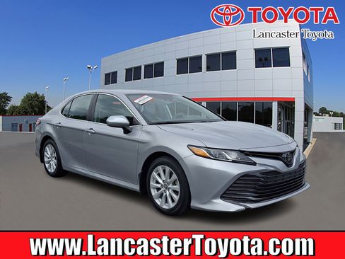 Used 2019 Toyota Camry LE FWD image 1