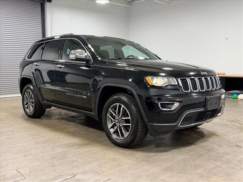 Used 2021 Jeep Grand Cherokee Limited w/ Luxury Group II image 2