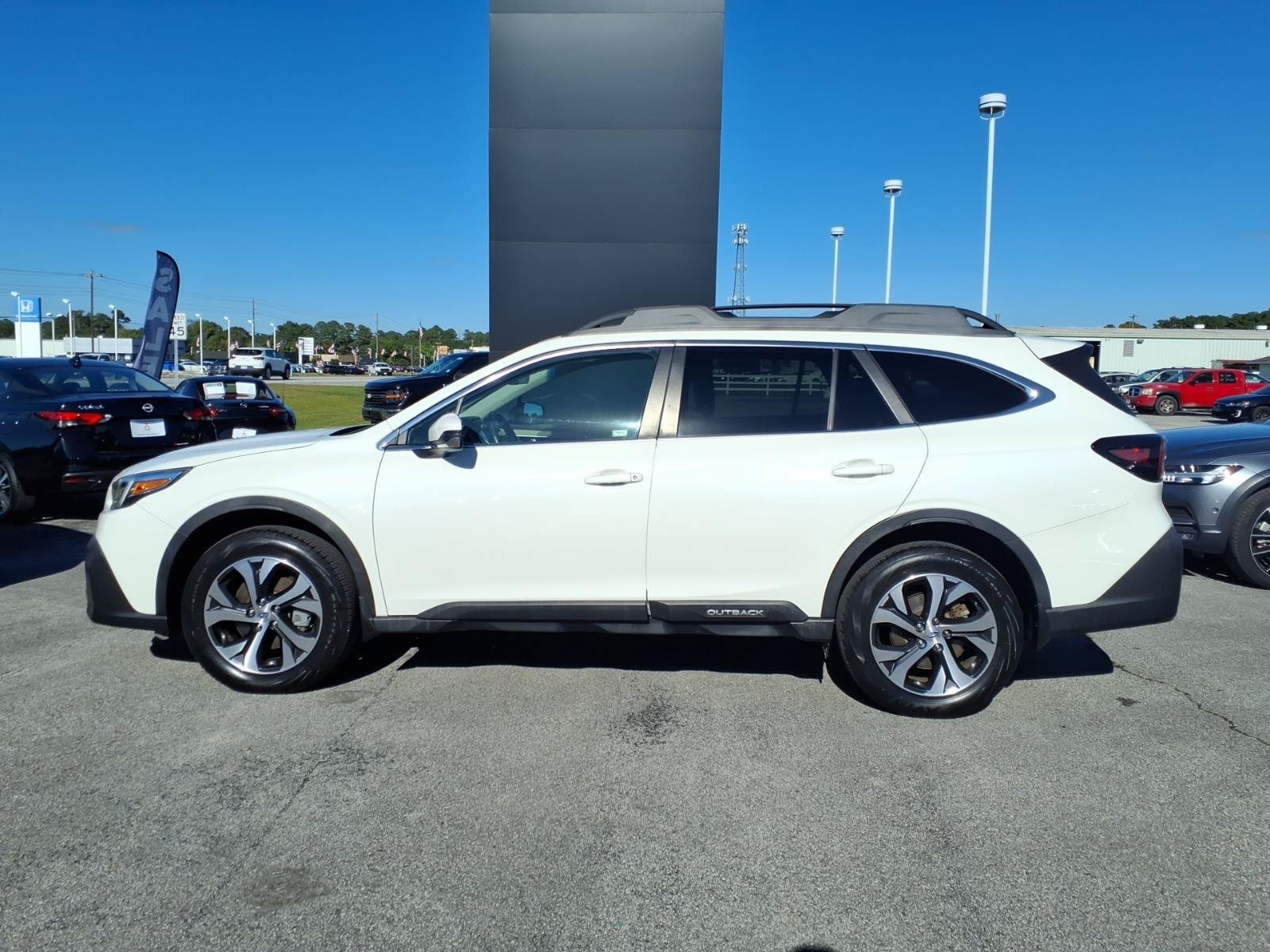 Used 2020 Subaru Outback Limited XT w/ Popular Package #2 AWD/4WD image 5