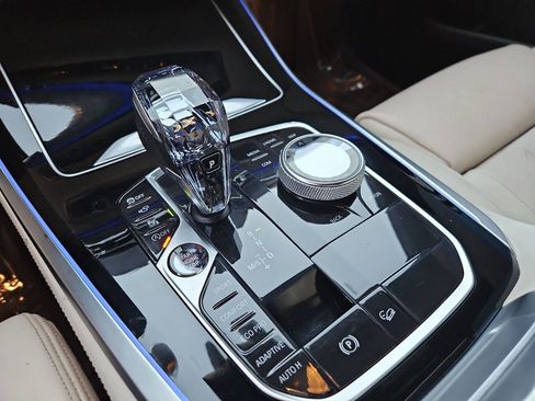 Used 2019 BMW X5 xDrive50i w/ M Sport Package image 24