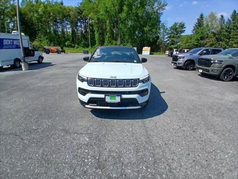 Certified 2025 Jeep Compass Limited w/ Elite Group AWD/4WD image 2