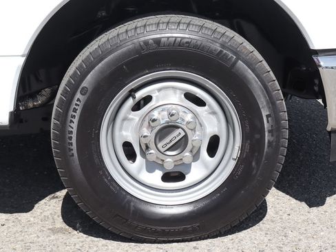 Used 2024 Ford F250 XL w/ XL Chrome Package RWD image 45
