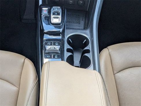 Used 2020 Hyundai Sonata Limited image 16