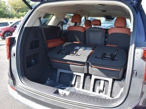 New 2026 Kia Carnival EX image 17