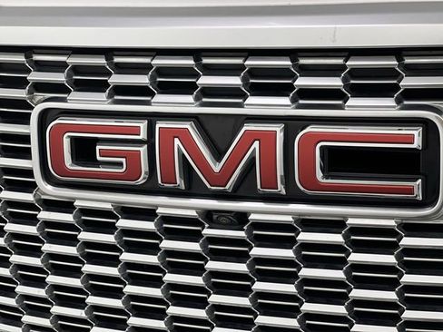 Certified 2023 GMC Yukon XL Denali AWD/4WD image 31
