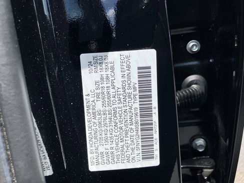 Used 2025 Honda Pilot EX-L image 37