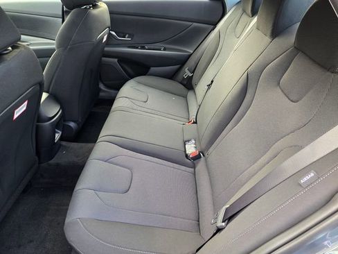 New 2026 Hyundai Elantra SE FWD image 16